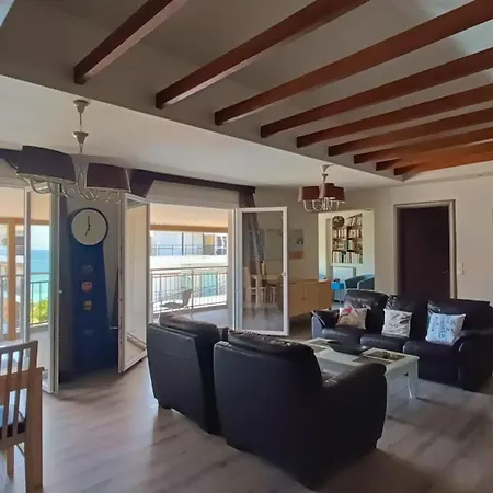 Skyview Paralia Exterior photo